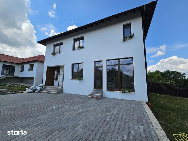 Casă cu 4 camere cu Teren 700 Mp în Feleacu