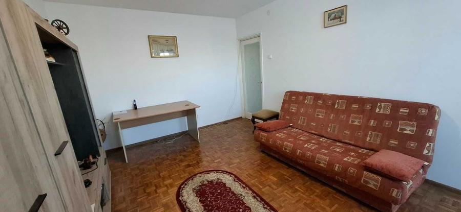 Apartament cu 2 camere decomandat în Eroii Revoluției