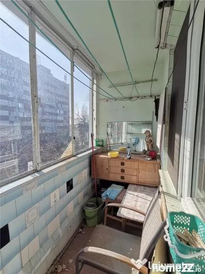 Apartament cu 3 camere decomandat în Alexandriei