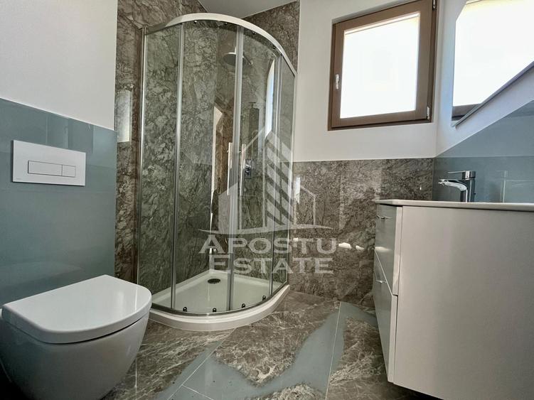 Duplex cu 5 camere cu Canalizare în Dumbrăvița