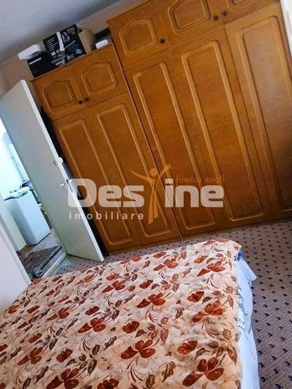 Apartament cu 3 camere decomandat, mobilat în Central