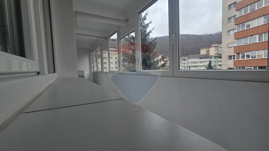 Apartament 3 camere spatios cu balcon inchis | Zona Racadau - 12