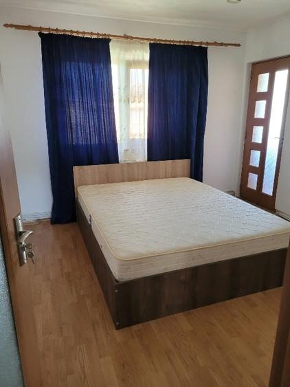 Inchiriez apartament 3 camere Resita. - 7