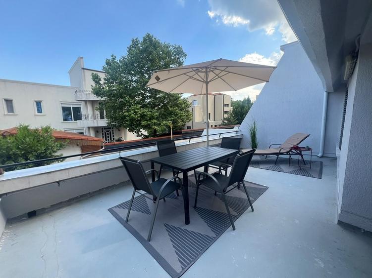 Apartament cu 3 camere, mobilat în Faleza Nord