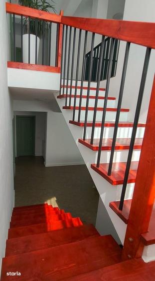Casă cu 4 camere cu Teren 1000 Mp în Central