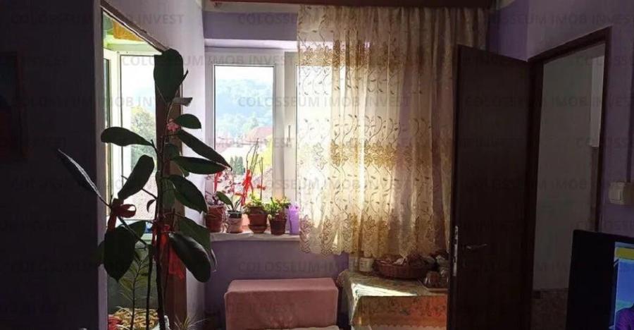 Camera de camin cu baie ?i bucatarie, zona centrala - Iuliu Maniu! - 7