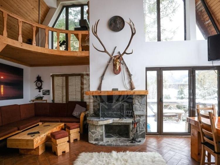 CASA DE VACANTA//PENSIUNE// AZUGA - 2