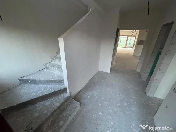 Casa de vanzare Duplex zona Carrfour - 10