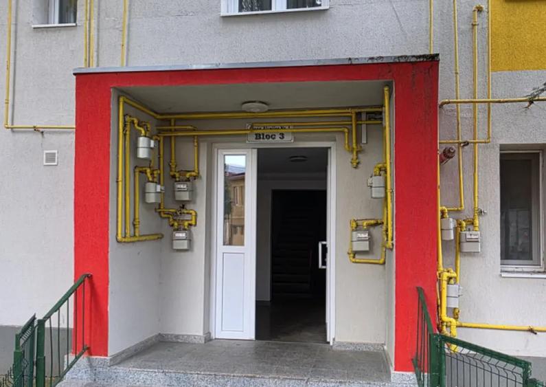 Apartament 3 camere Centru Valenii de Munte | Cartier m - 4