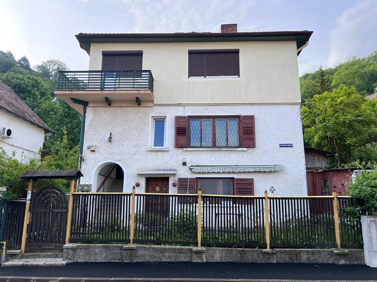 De vânzare apartament în casă zona centrala. Brasov - 1