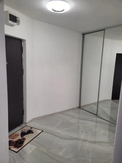 Apartament cu 2 camere semidecomandat, mobilat în Titan