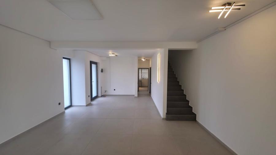 Spatiu Premium in Duplex pentru birou: 6 Camere, Infrastructura IT, Parcare - 1