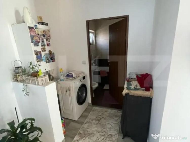 Casa cu 3 camere, 90 mp, 2 anexe gospodaresti si teren de 30 - 3