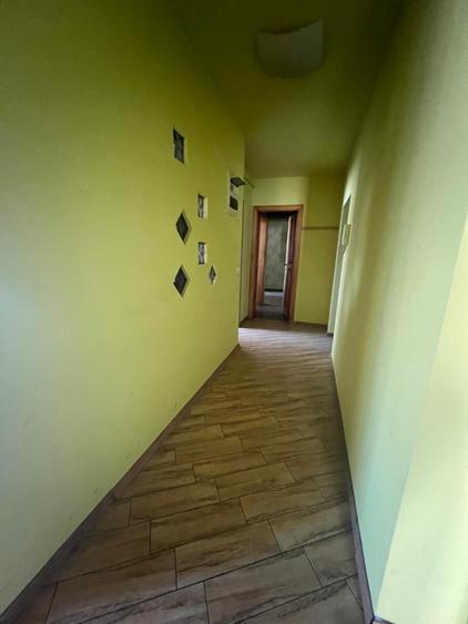 Apartament 3 camere de vanzare - et.1, Micalaca Urbana - 3