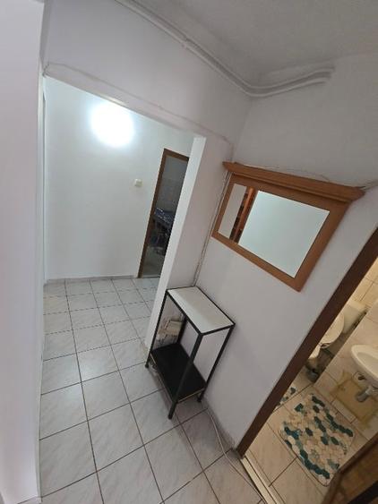 Apartament cu 3 camere decomandat, mobilat în Complex Studențesc