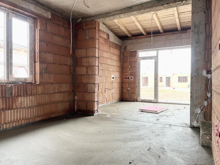 Duplex, 94mp utili, 360mp teren, 4 camere, curent trifazic-Giarmata-vii - 1