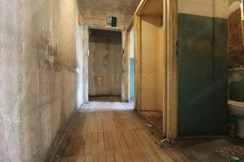 Complex Studentesc str.Daliei, et 3, bloc anvelopat; necesita renovare completa. - 7