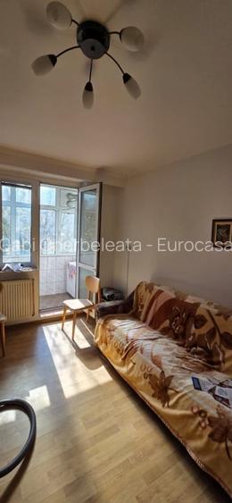 3 camere Cartier Craiovei etaj 2