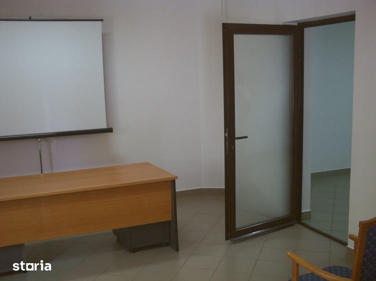 Casă cu 5 camere cu Teren 231 Mp în Central