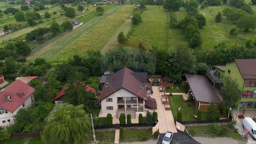 Casa spatioasa de vanzare - 26