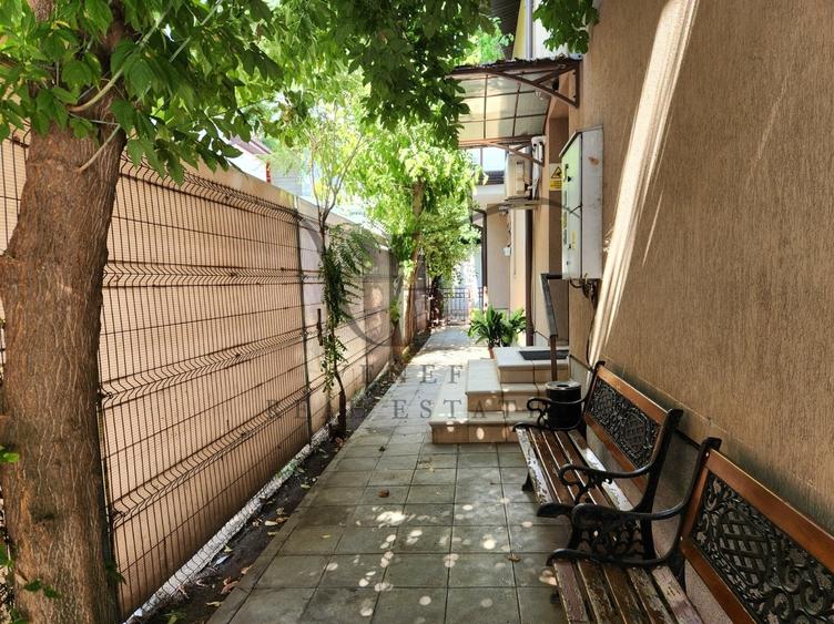 Vila 8 camere 3 bucatarii 3 bai 1 terasa 281 mp Barbu Vacarescu Stefan cel Mare - 29