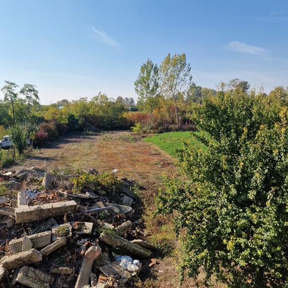 Se vinde casa la rosu, sat  Malaiesti jud. Prahova , pret 72000 euro negociabil - 16