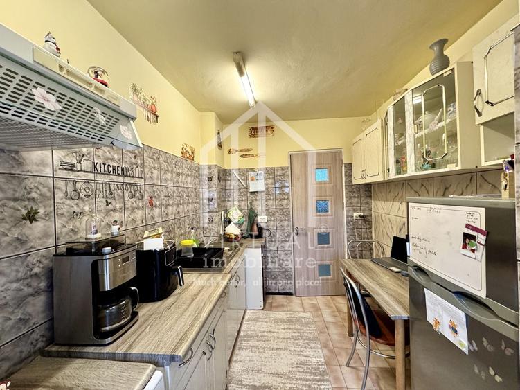 Apartament cu 3 camere, 55mp utili + 2 balconae, etaj 2/5, Valea Aurie - 1