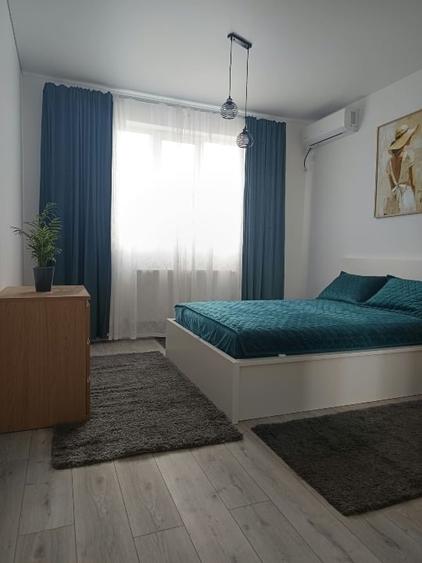 Apartament cu 2 camere decomandat, mobilat în Central