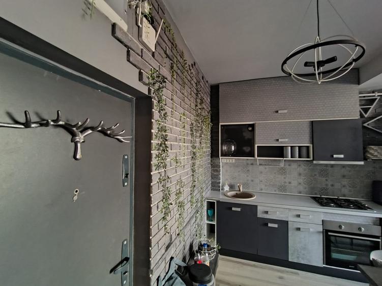 Ocazie ! Mamaia Sat, 2 camere, etaj 2, mobilat, utilat, 85.000 Euro - 9