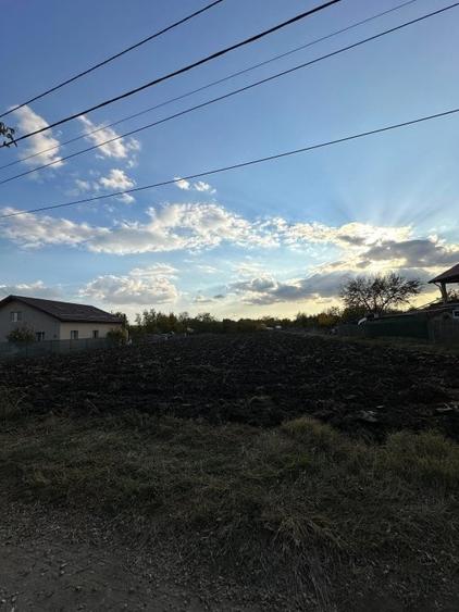 Teren intravilan casa Alexeni Ialomita - 1
