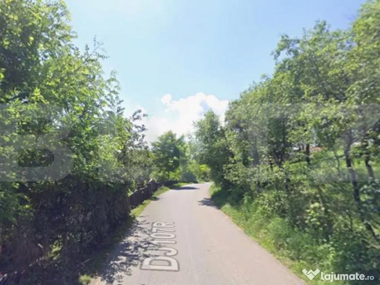 Investi?ie! Teren intravilan construibil 1651 mp, 25 m fron - 3