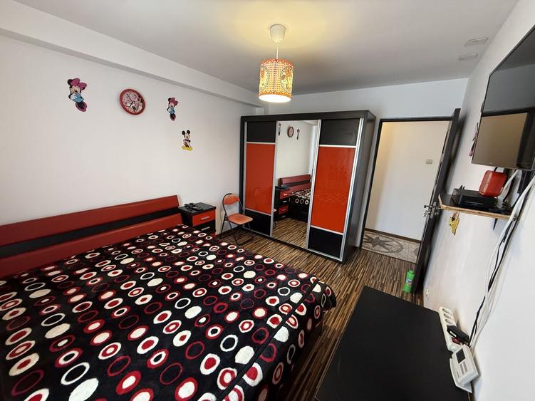 Apartament cu 2 camere semidecomandat, mobilat în Central