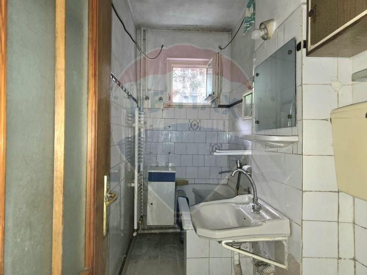 Apartament 2 camere de v&acirc;nzare,Str.Panselelor- ideal pentru investiție - 4