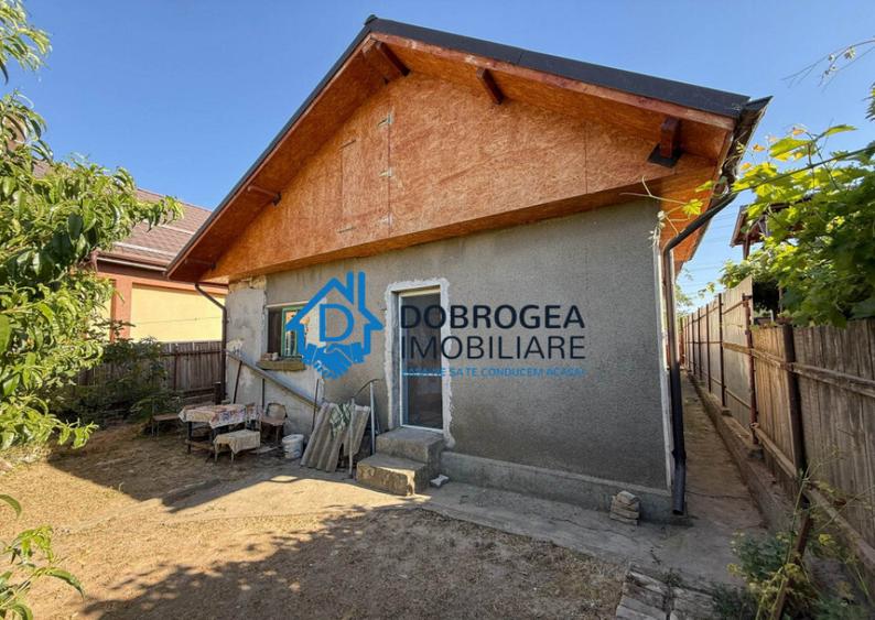 Caslita - teren 513 mp, pomi fructiferi, casa 2 camere - 7