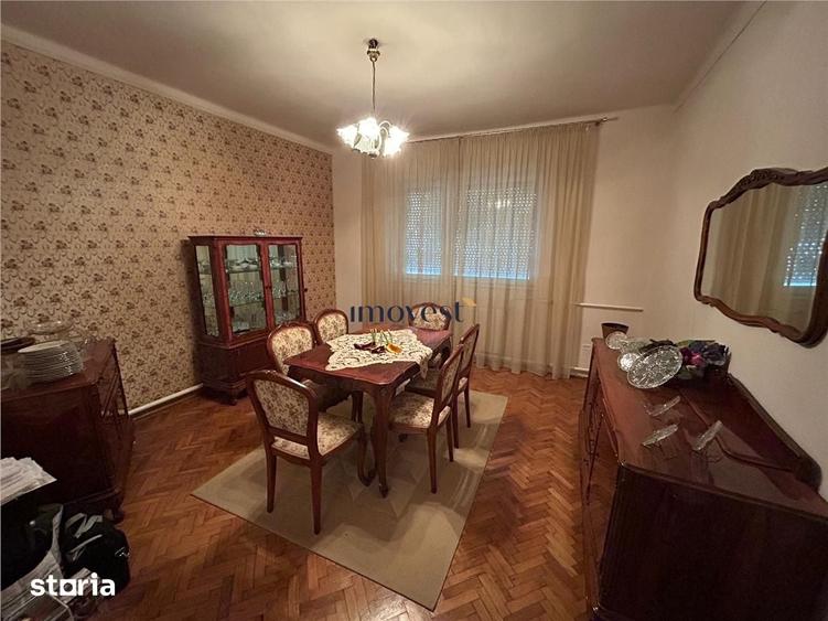 Casă cu 5 camere cu Teren 1100 Mp în Solidarității