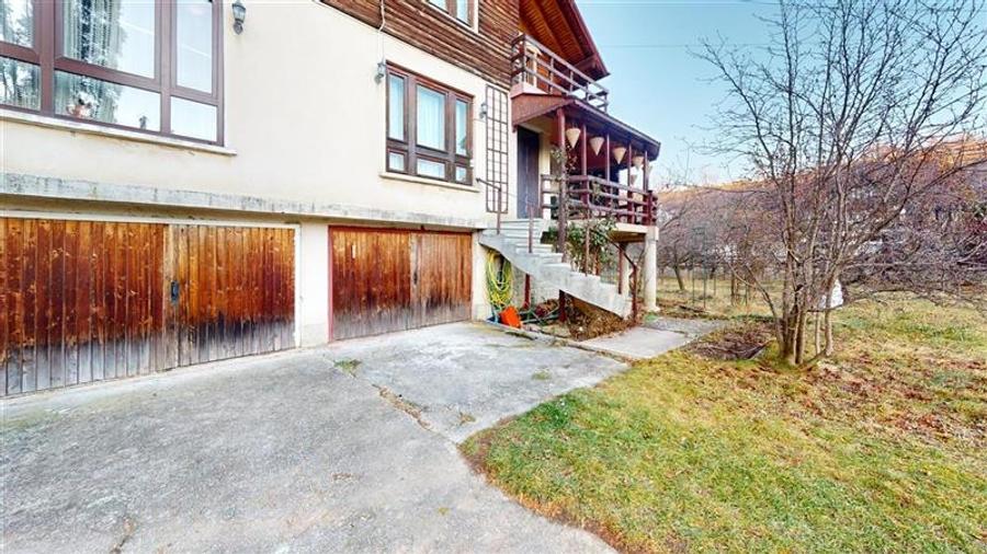 Tur 3D! Doua case traditionale, pe domeniu versatil, la doar 1Km de Castelul Bra - 15