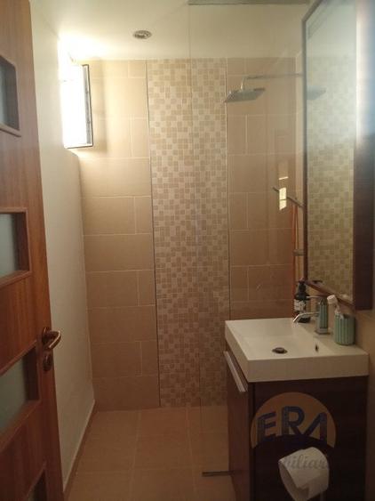 Apartament 4 camere,Bloc reabilitat ,Decebal, Str. Splaiul Crisanei - 11