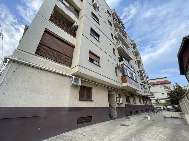 Apartament cu 2 camere de inchiriat in zona Marriott - 13