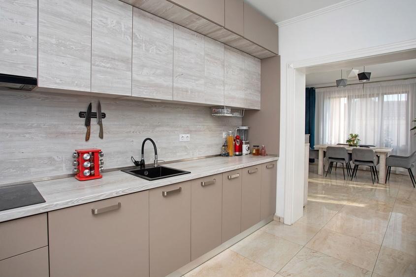 Vilă P+M, Clujului, 190 mp, teren 520 mp, singur în curte. 225 000 E - 19