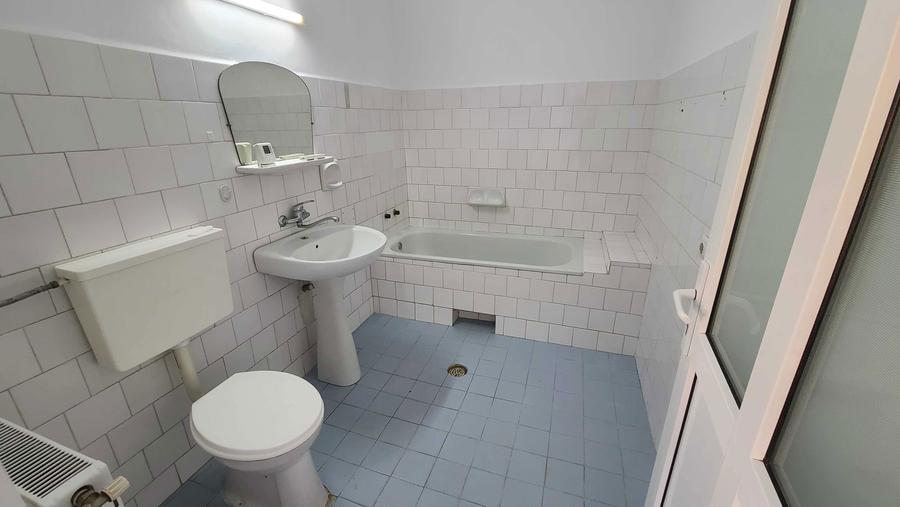 Inchiriez spatiu comercial SAD 55 mp, zona Balcescu pt cabinet medical - 5