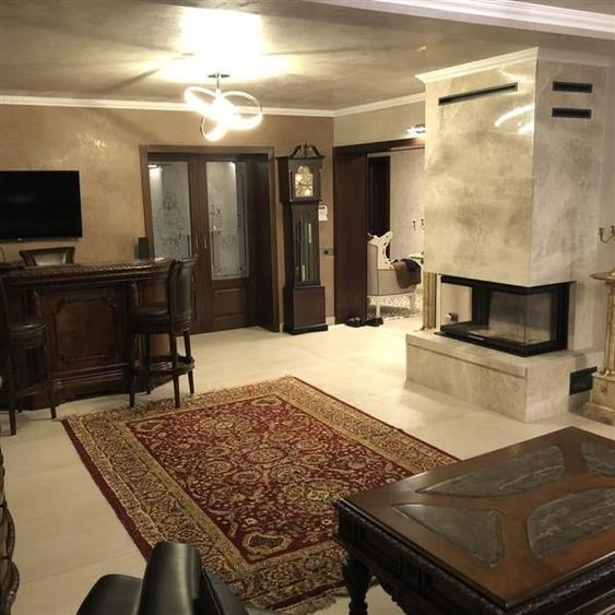 Vila de Lux cu Piscina, Finisaje Premium si Dotari High-End - 1