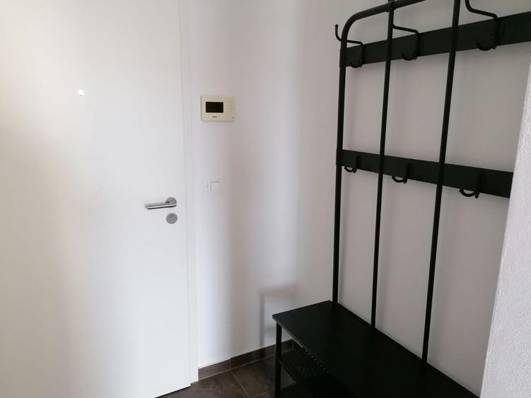 Apartament  cu doua camere si loc parcare zona Coresi - 7