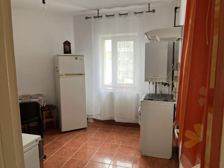 Apartament 3 camere, 70mp - 2