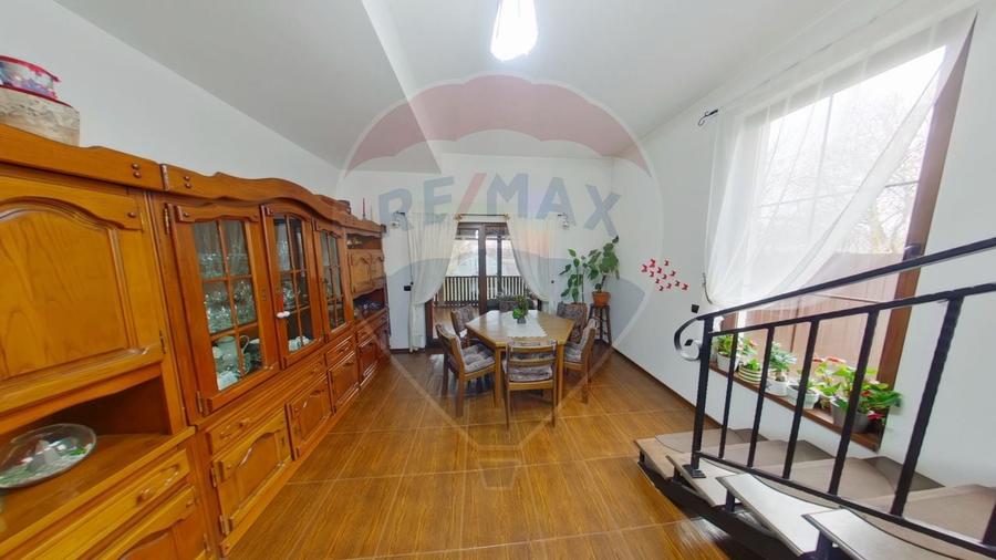 Casa cu 5 camere de vanzare, str. Dragos Voda - 4
