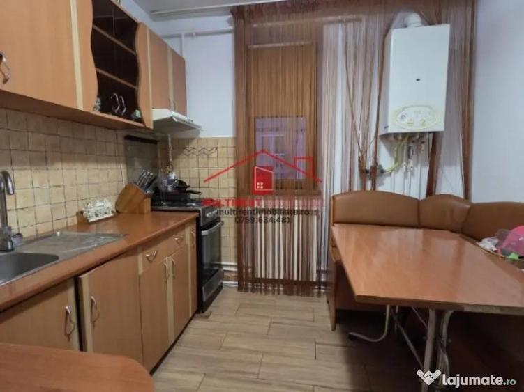 Str. Isaccei - Apartament 3 camere cu centrala pe Gaz! - 4