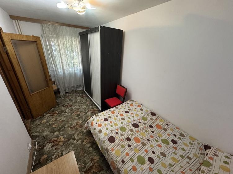 Apartament cu 2 camere semidecomandat, mobilat în Km 4-5