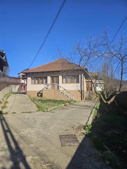 Casa + teren de vanzare in Tg Ocna in apropiere de Salina - 2