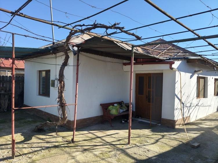 Vand casa locuibila in Ramnicu Sarat zona centrala,strada Dreptatii - 8