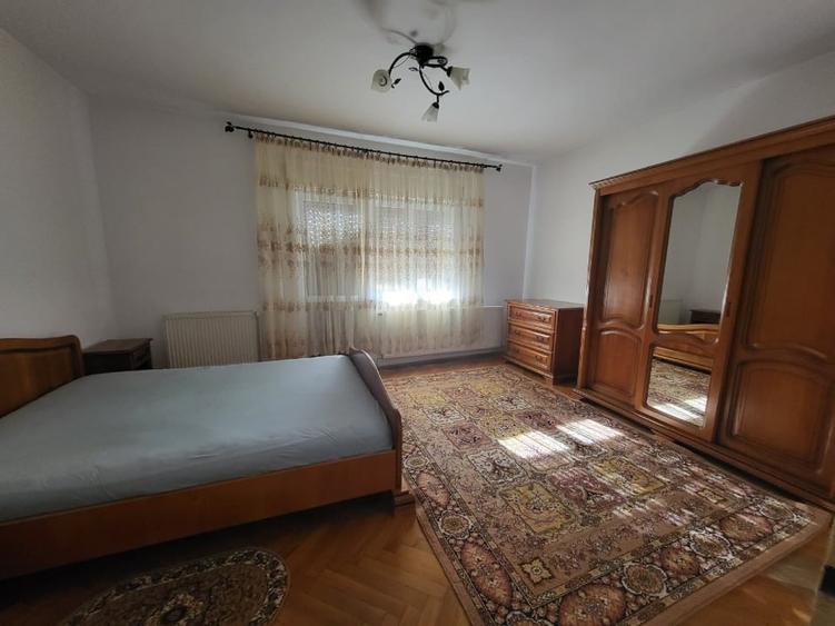 Casă cu curte proprie si garaj în zonă centrală | Str. Decebal, Brașov - 14