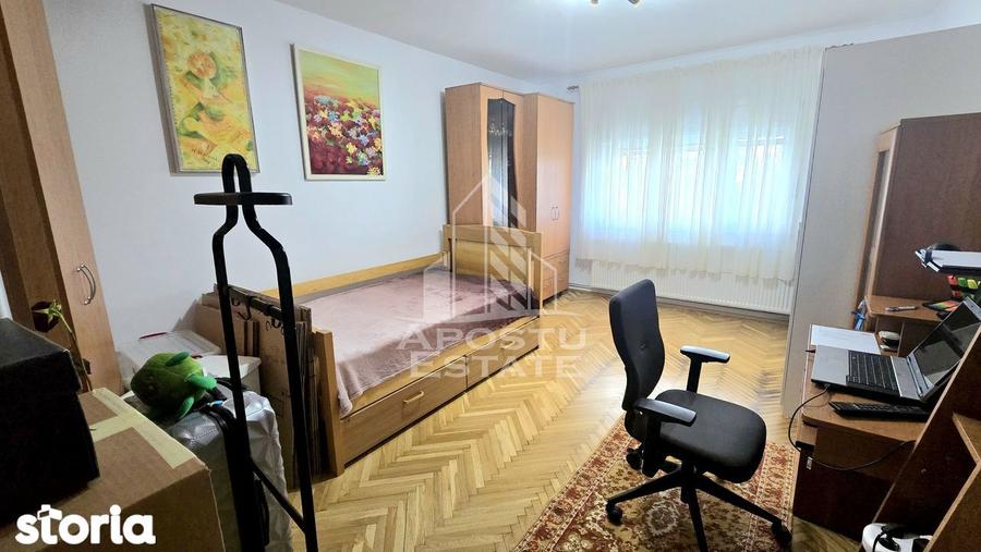 Apartament de vanzare 2 camere, decomandat, centrala proprie, Aradului - 4